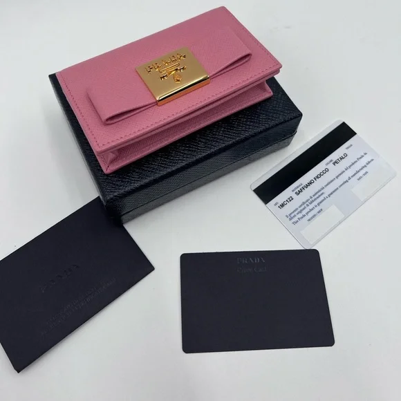 💗🌸PRADA CARD CASE / CARD HOLDER 🌸💗 - Picture 2 of 14